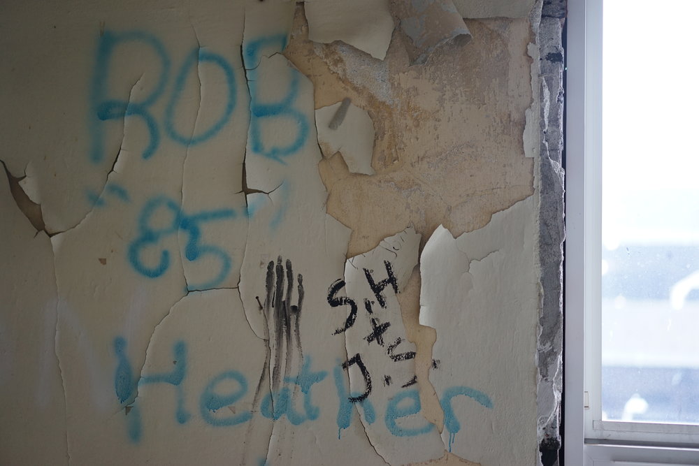  “Rob and Heather 85” graffiti // Richard Porter 