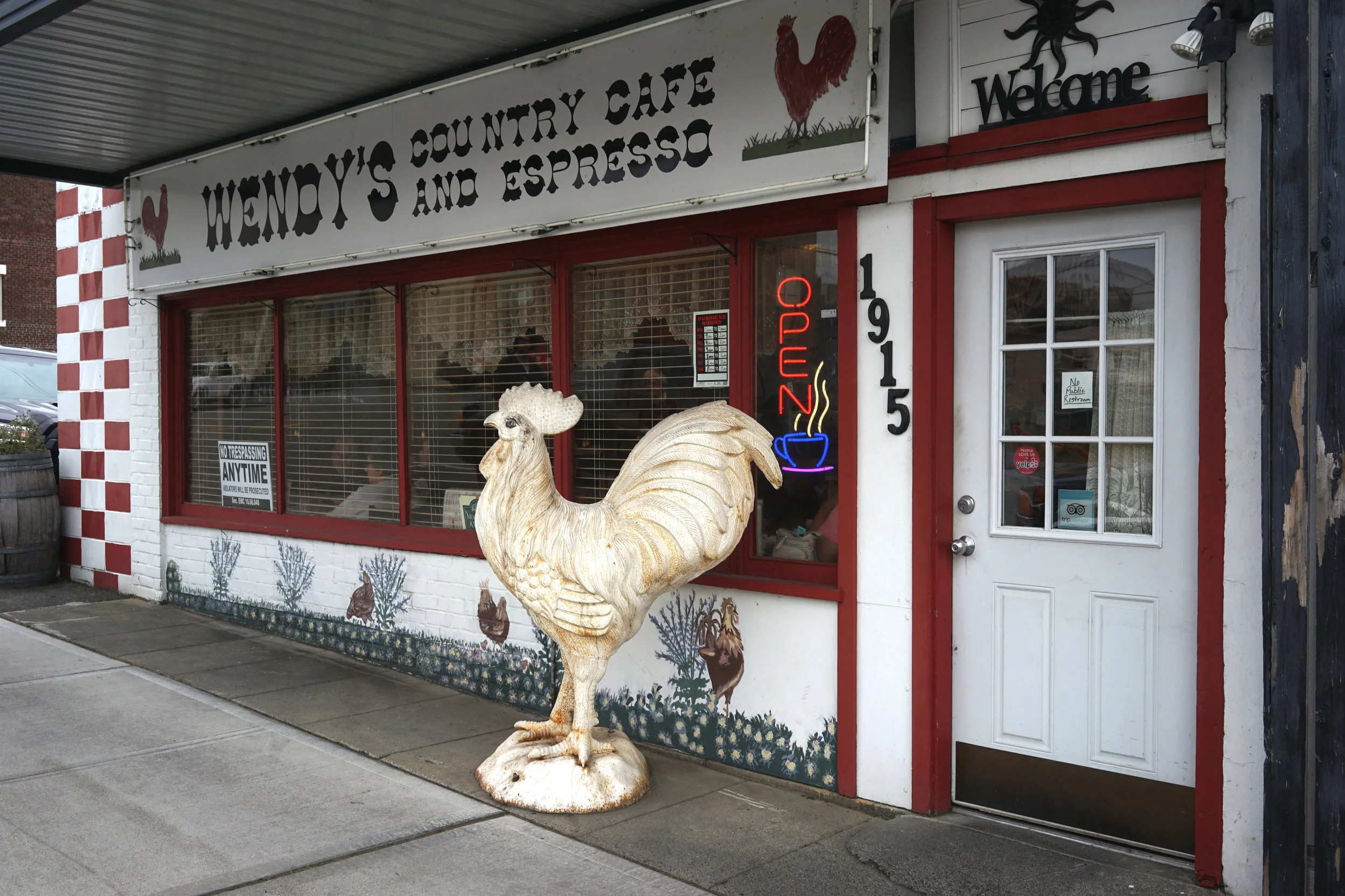 Wendy’s Country Cafe Slings Breakfast Basics, Rustic Vibe For A Few Bucks