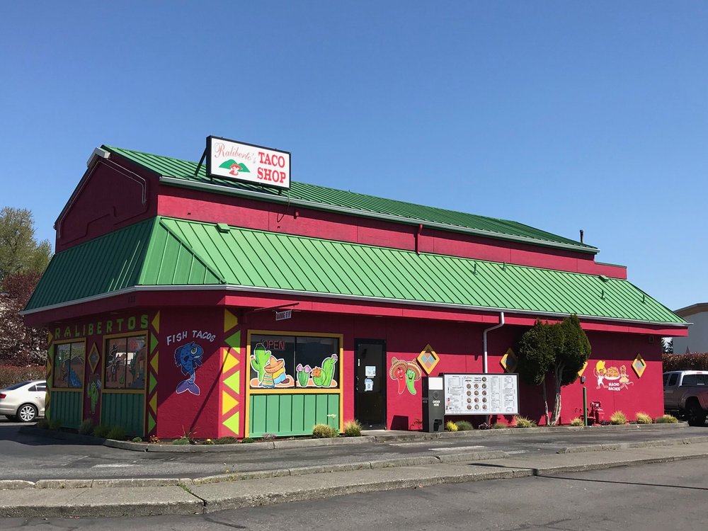 Three Fish Tacos And Horchata Please Raliberto S Taco Shop Live In Everett