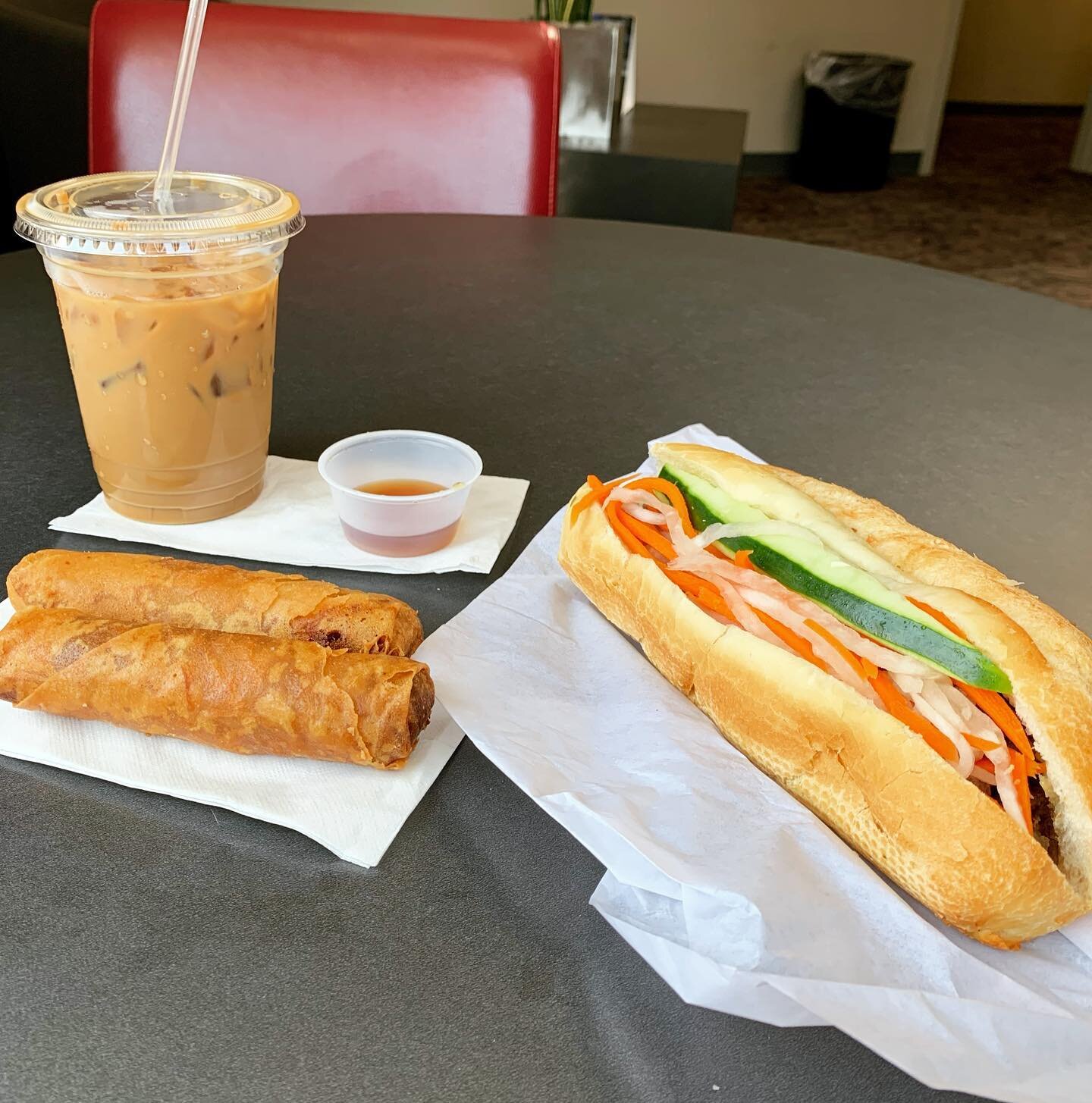 When you&rsquo;re bummed to go sit at the mechanic but then remember that bringing @hello.basil makes everything better. 😋🍽🎉
.
.
.
#memberlove #basil #everettwashington #everettwa #bahnmi #eggrolls #everettfoodie #vietnemesefood #snohomishcounty #