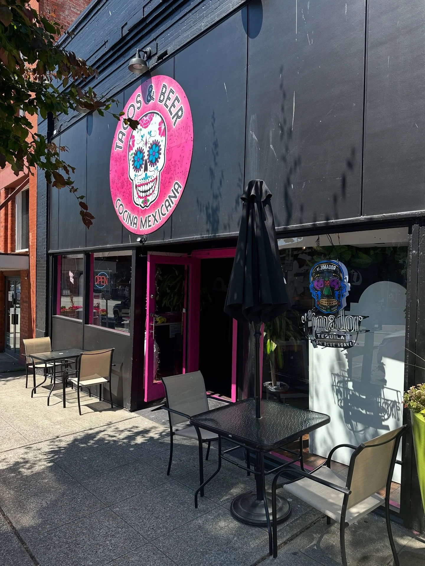🌮🍺 The name says it all: Tacos &amp; Beer.
This downtown Everett favorite dishes up modern Mexican street food with a laid-back vibe &mdash; think crispy fish tacos, flavorful carne asada, and a drink list stacked with micheladas, margaritas, and r