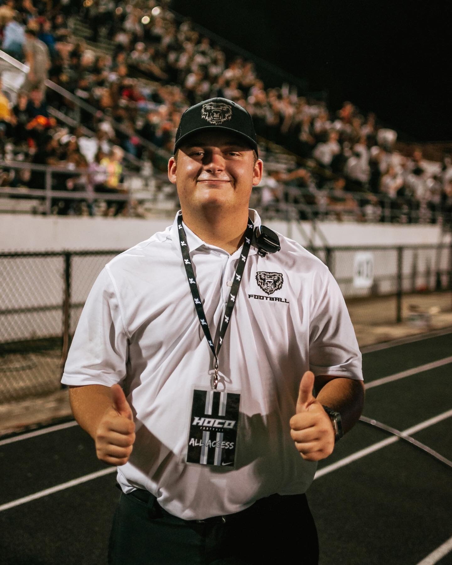 Happy birthday to our favorite operations assistant! 🏈
.
Now booking February + March
.
#JessicaMaePhotographyGA #jmpgaseniors #classof2024 #senior #seniorphotos #senioryearmagazine #seniorsunday