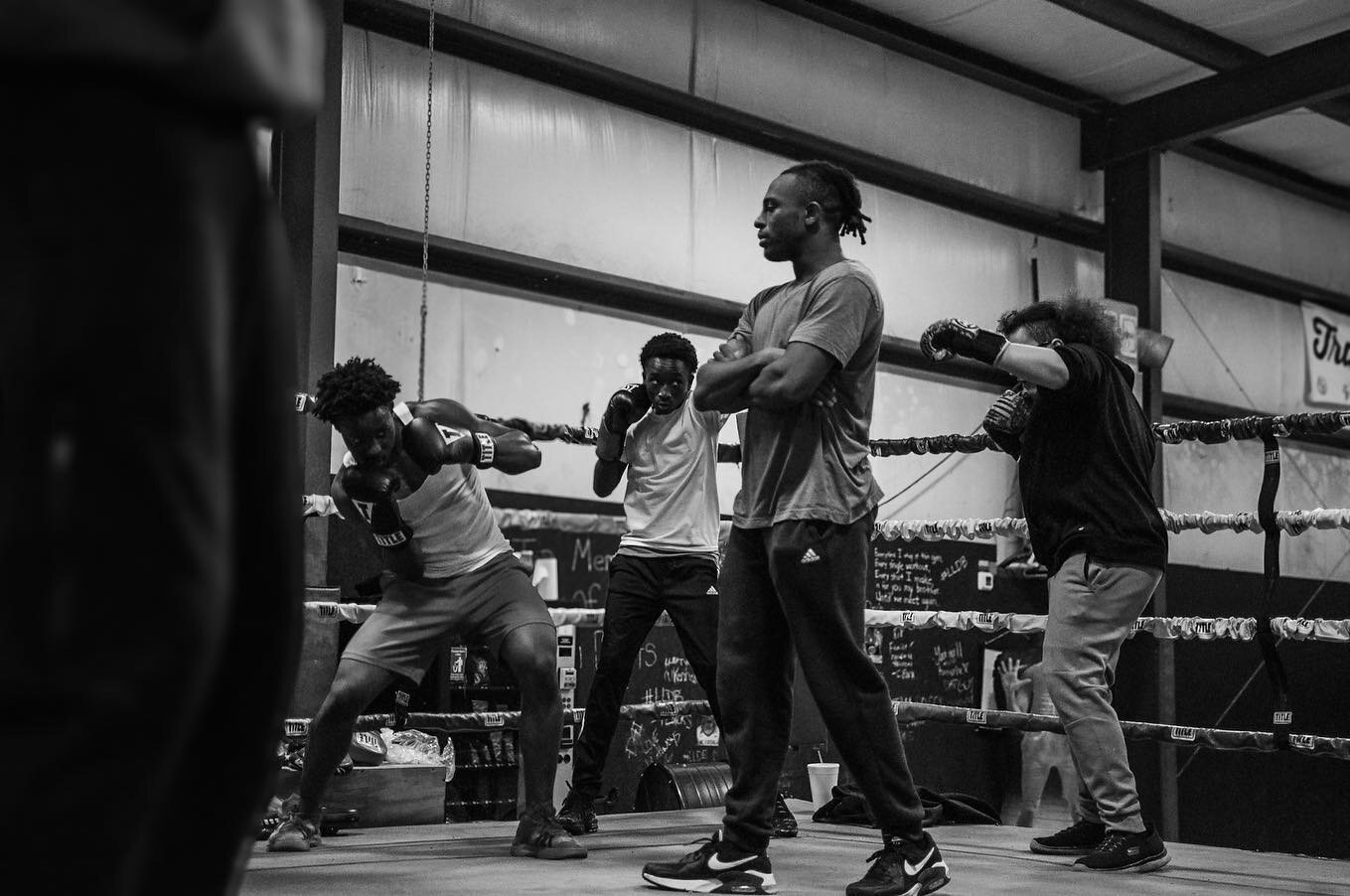Kingdom Boxing, January 2024
.
JessicaMaePhotographyGA.com | @kingdomboxing478
.
.
#JessicaMaePhotographyGA #KingdomBoxing478 #GremlinsOfTheLab #Boxing #Gym #BoxingGym @titleboxing @kostudio.co @ringside_boxing #ringsideboxing #titleboxing
