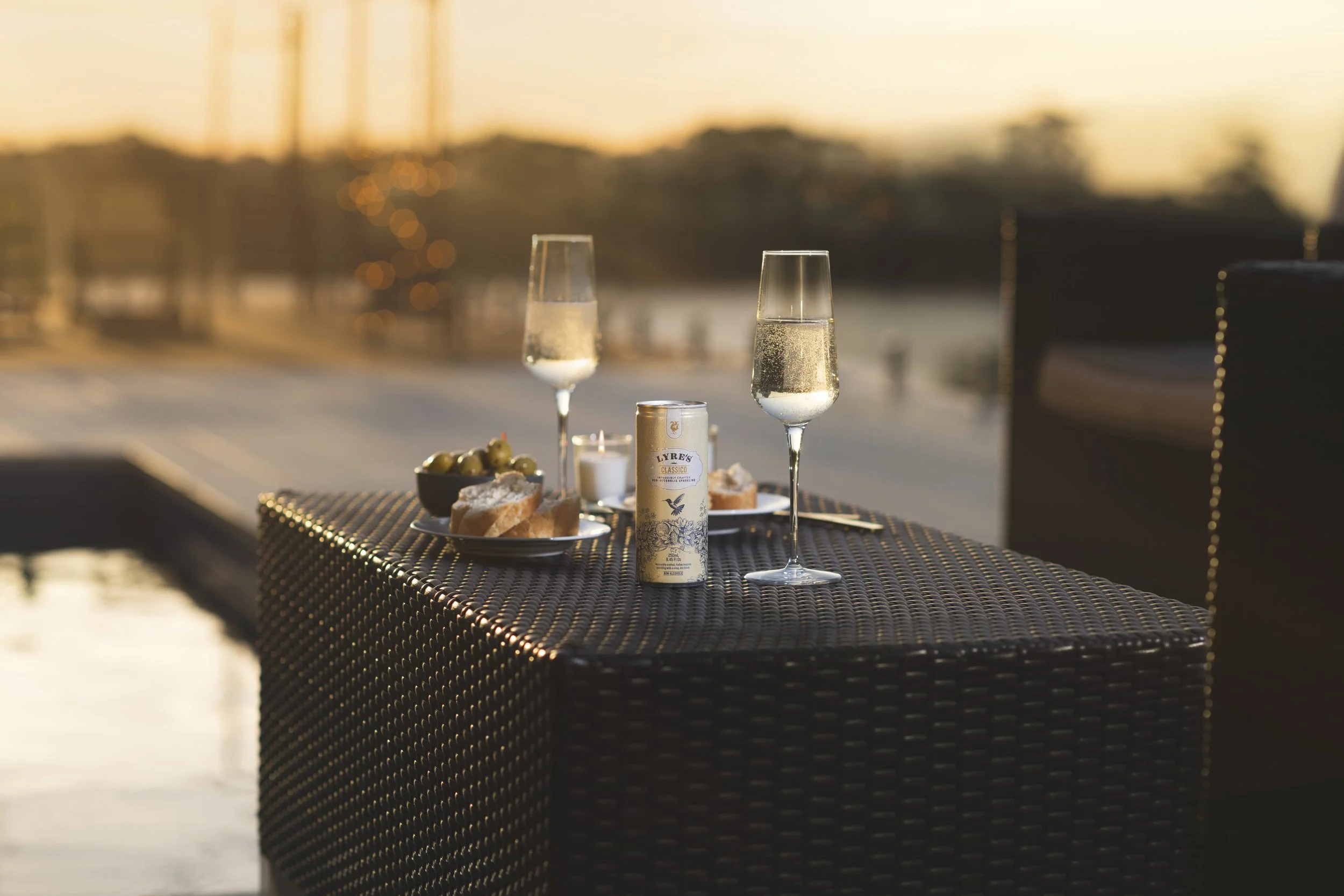 Lyres_RTD_Classico_Outdoor_Can_Drink_RGB.jpg
