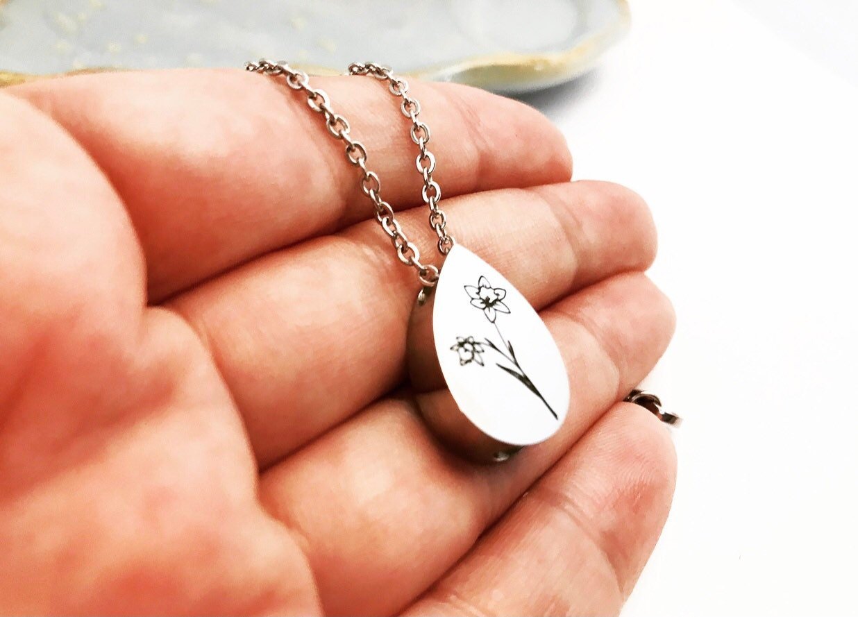 DIY Ladybug Teardrop Cremation Jewelry Necklace Sympathy Kit Gift Wrap –  InFusion Glass