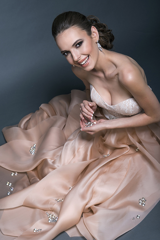 Bridal makeup hair by Beauty Affair Agne Skaringa coral cheeks brown natural glowing dress rosy pink gown blushing.jpg