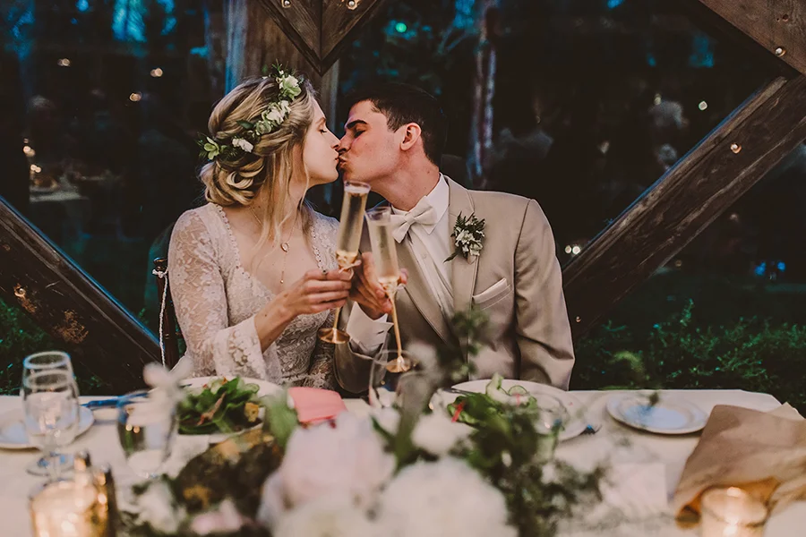 Powerful-Wedding-Day-Display-of-Love-and-Emotion_81.jpg