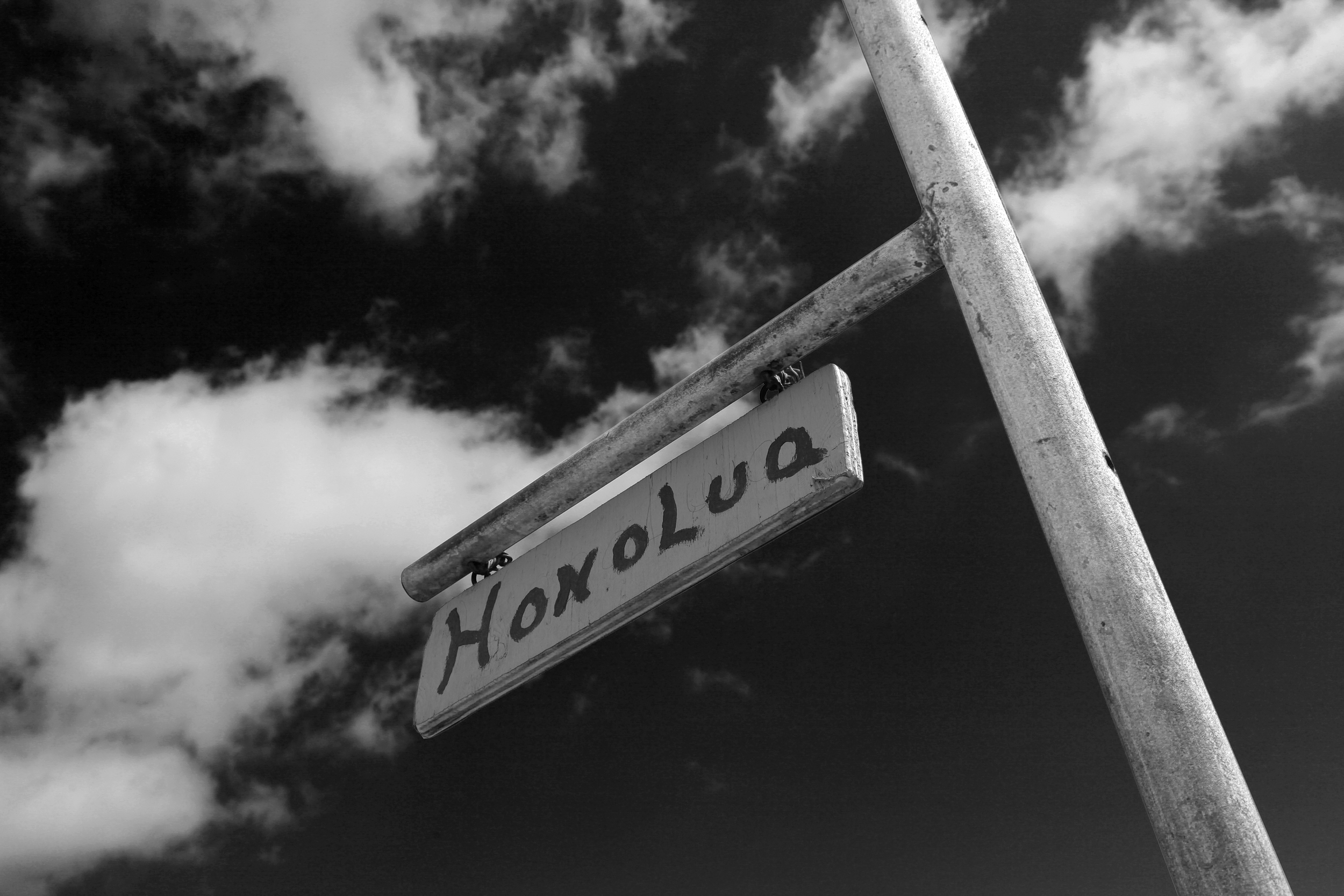 Rudy-Poe-73-Honolua-Sign-1920.jpg