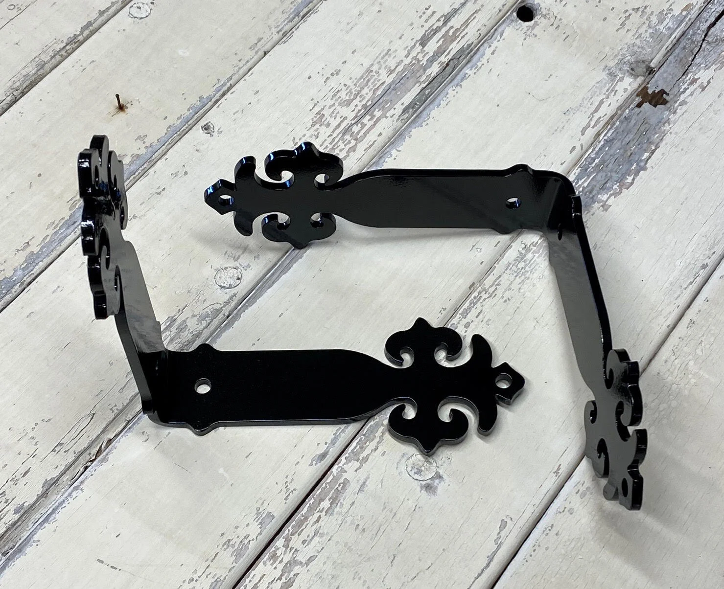 Ornate Shelf Bracket Medium
