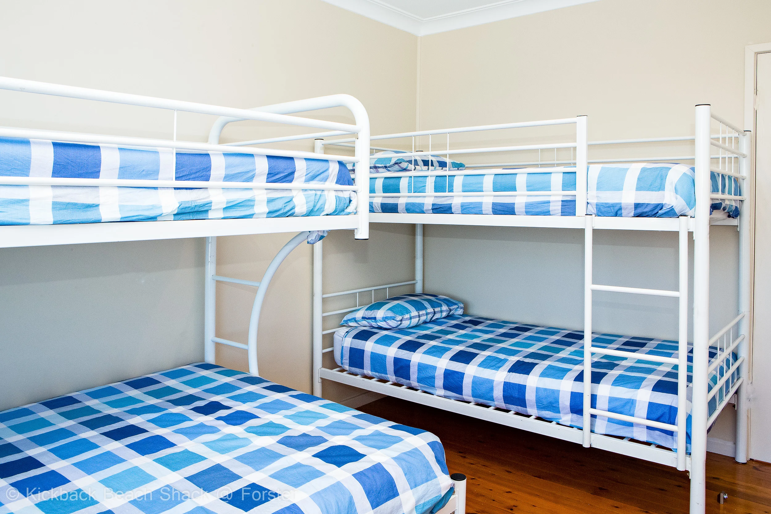 Forster-Accommodation-and-Pet-Friendly-Holiday-House-NSW-bunk-buddies