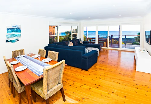 Forster-Accommodation-and-Pet-Friendly-Holiday-House-with-a-view-NSW