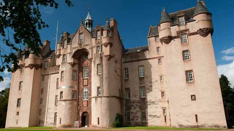 Fyvie-Castle.jpg