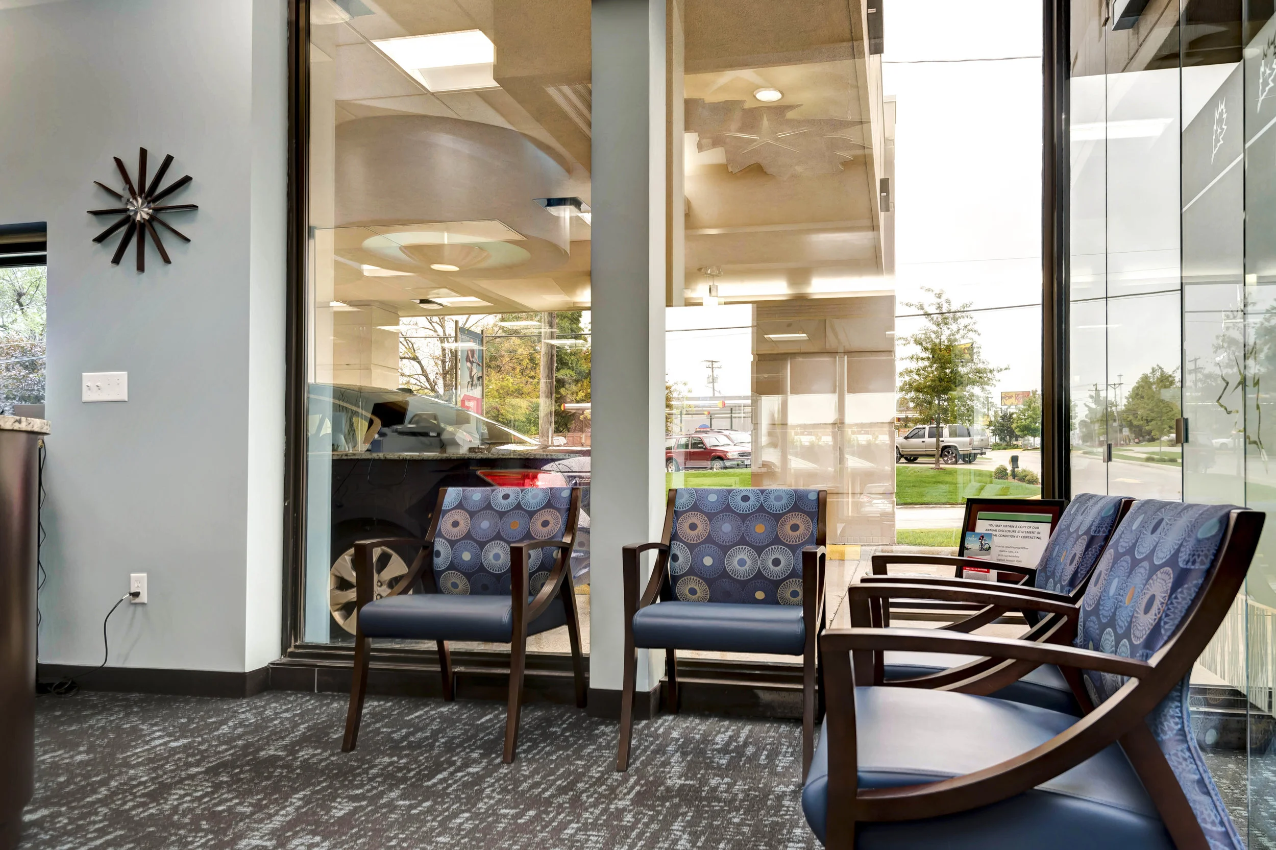 Oak Star Bank Bolivar, MO — Grooms Office Environments Springfield, MO