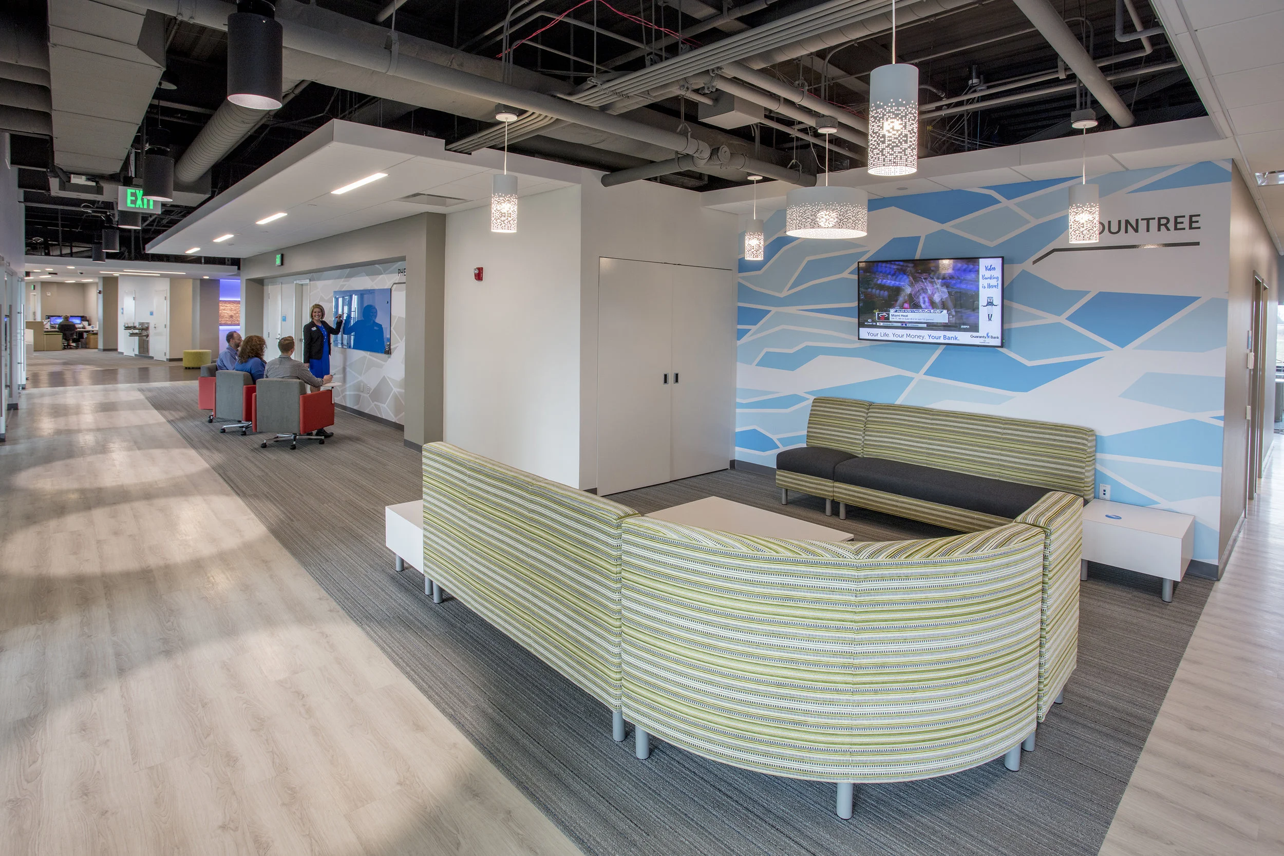 Guaranty Bank Farmers Park Location — Grooms Office Environments