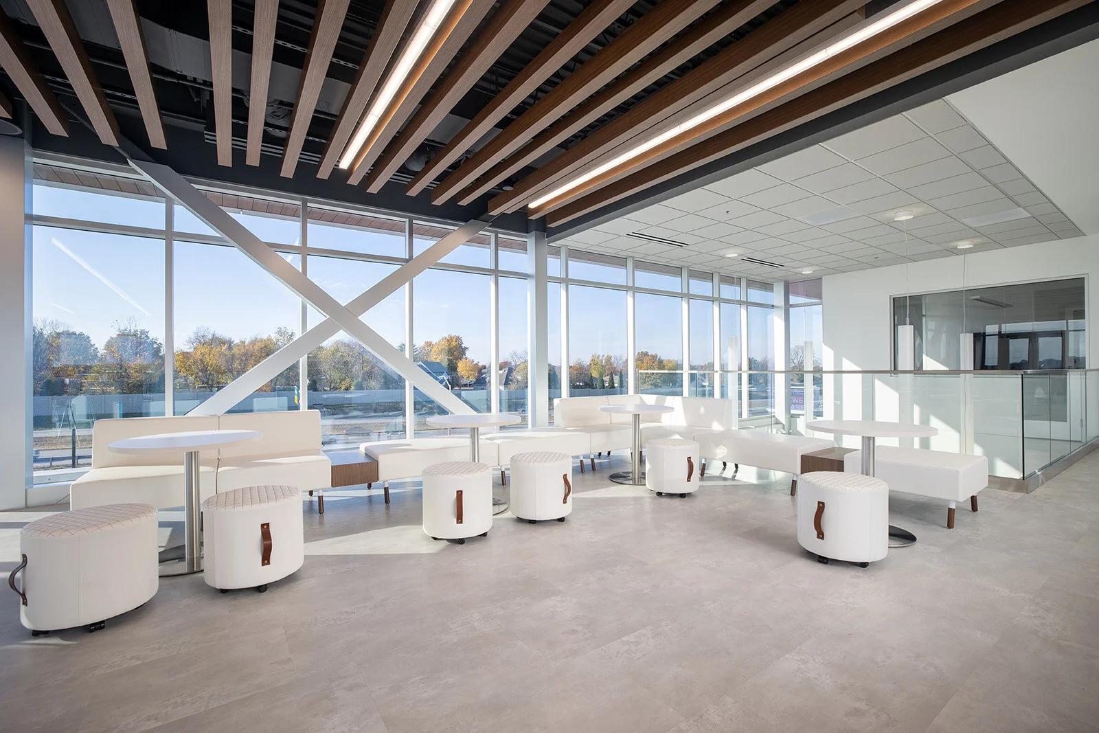 MidMissouri Bank Headquarters — Grooms Office Environments