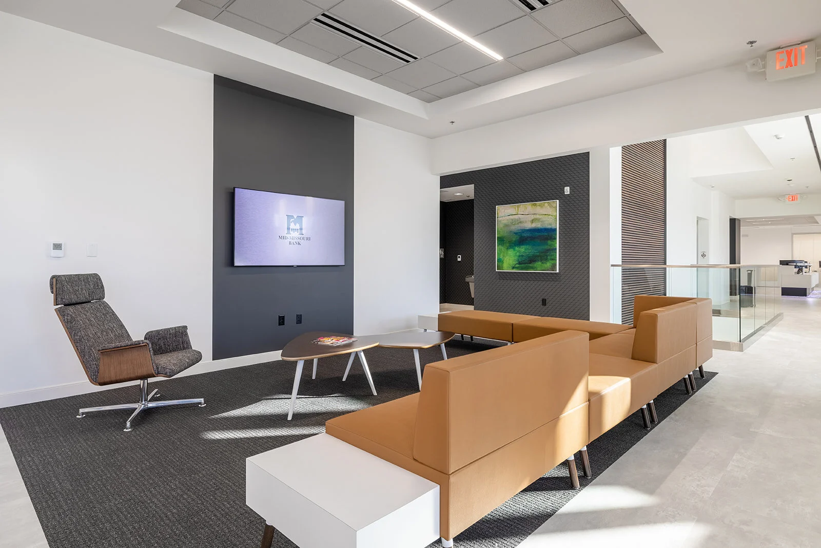 MidMissouri Bank Headquarters — Grooms Office Environments