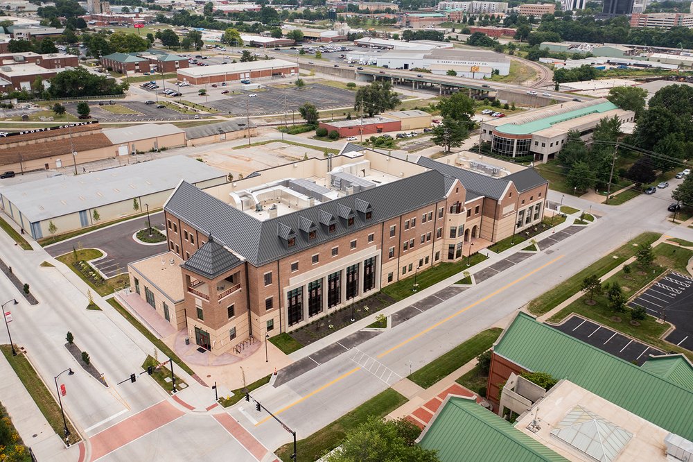 Drury University- C.H. “Chub” O’Reilly Enterprise Center and Breech School of Business Administration and Judy Thompson Executive Conference Center (3).jpg