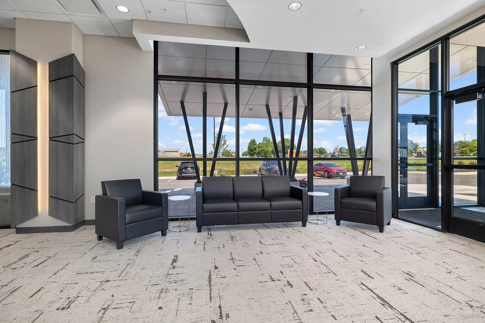 OakStar BankNixa, MO — Grooms Office Environments Springfield, MO