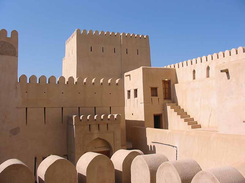 Oman-2006.-Nizwa-fort.jpg