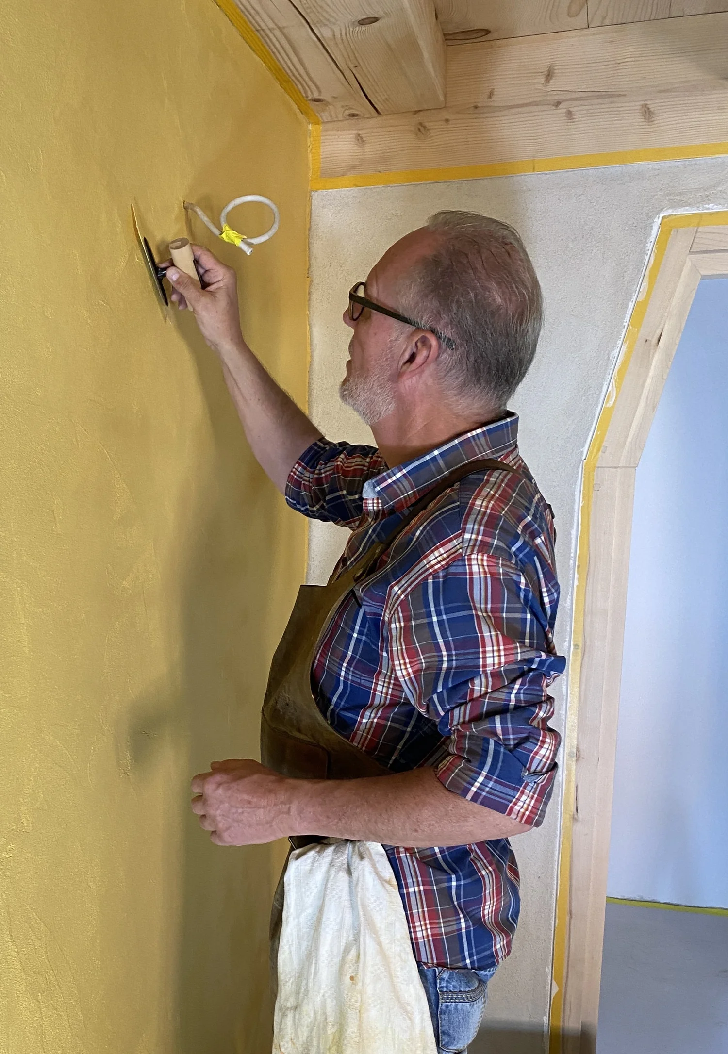Picture of Pure Mineral Plaster - Lime - Marsh Lime - Kalk - Sumpfkalk — Budwell ...