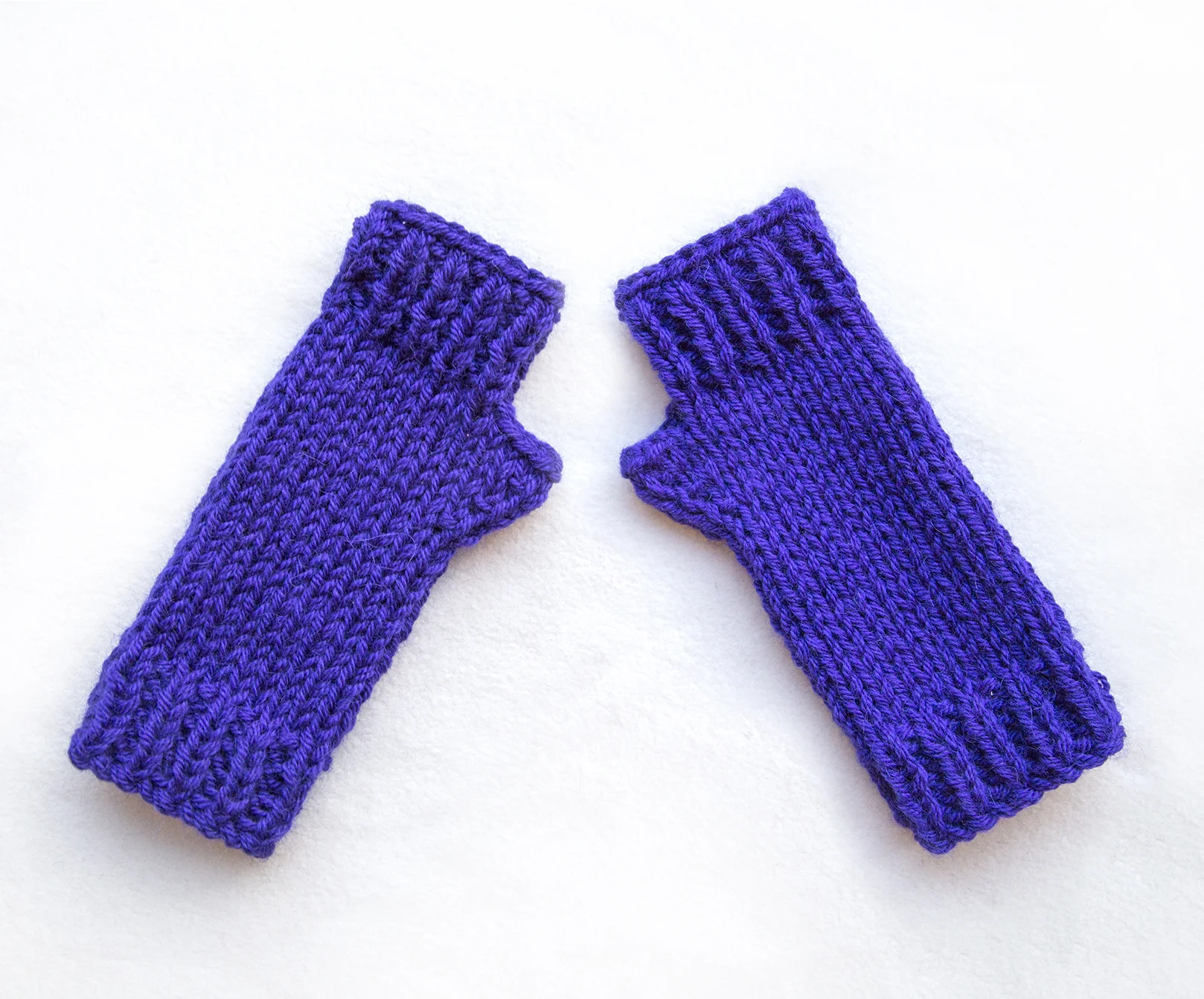 KA_FingerlessGloves_Visual2.2_crop.jpg