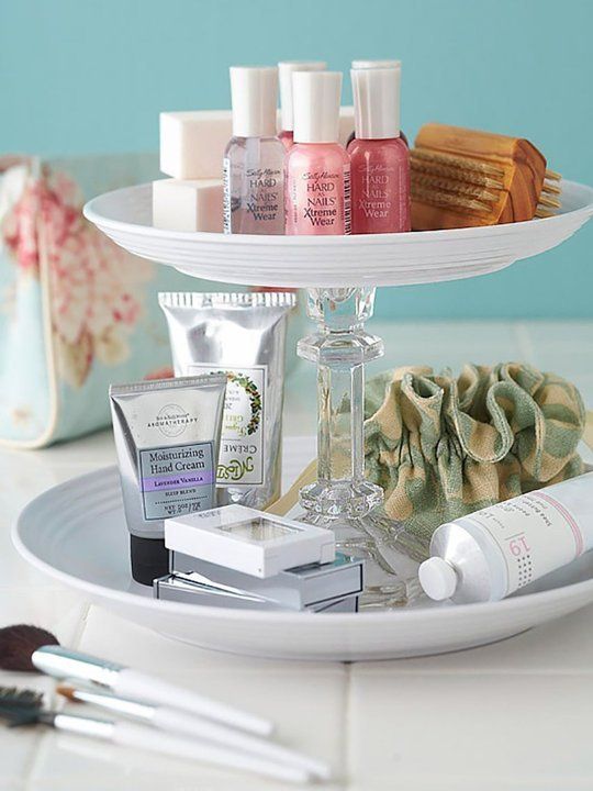 Bedside table routine. (Photo: homedit)