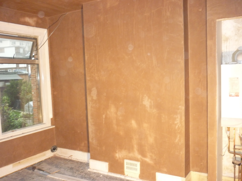 finished-plaster-bathroom.JPG