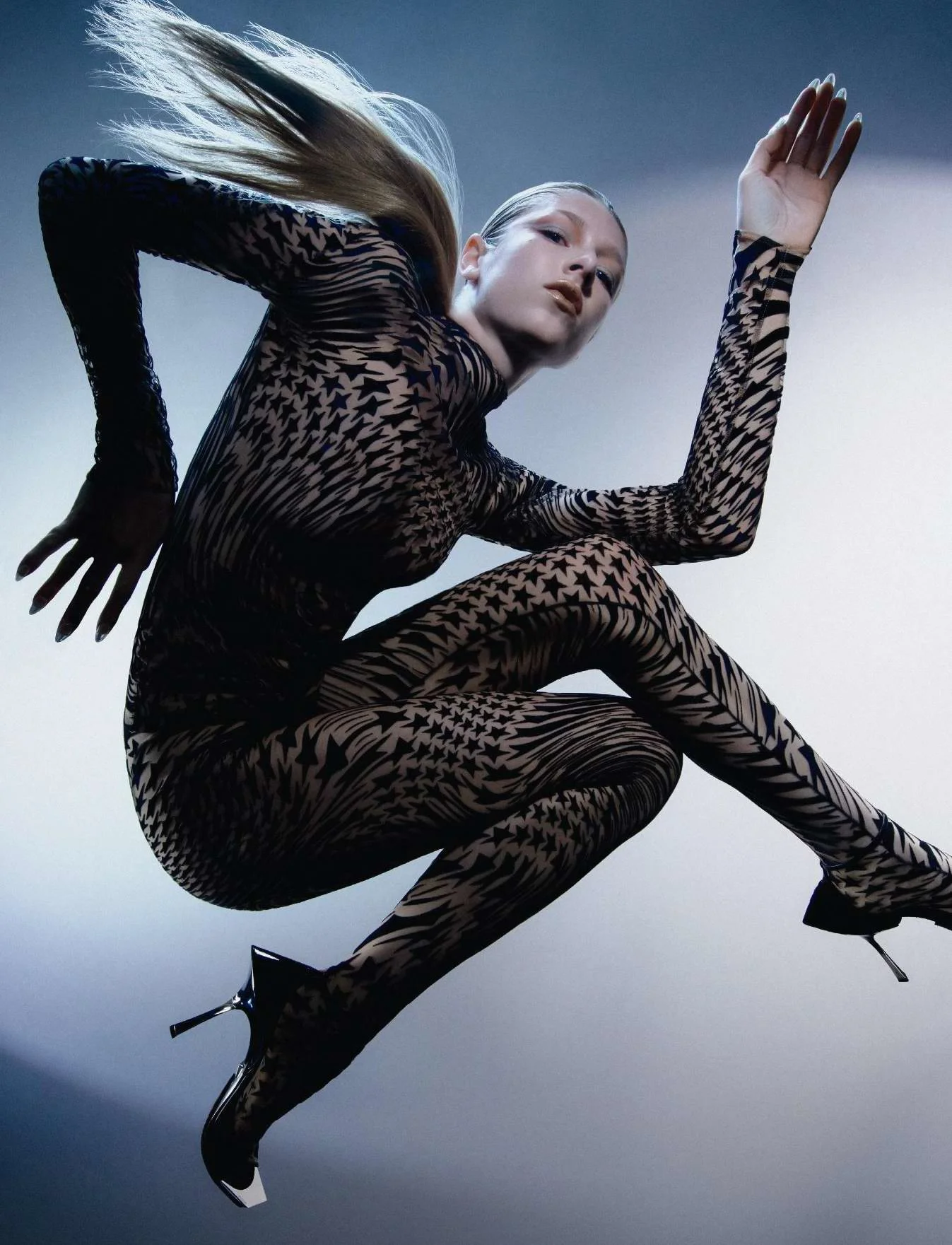 Hunter Schafer Covers Numéro 237 March 2023 in Mugler, Lensed by Harley