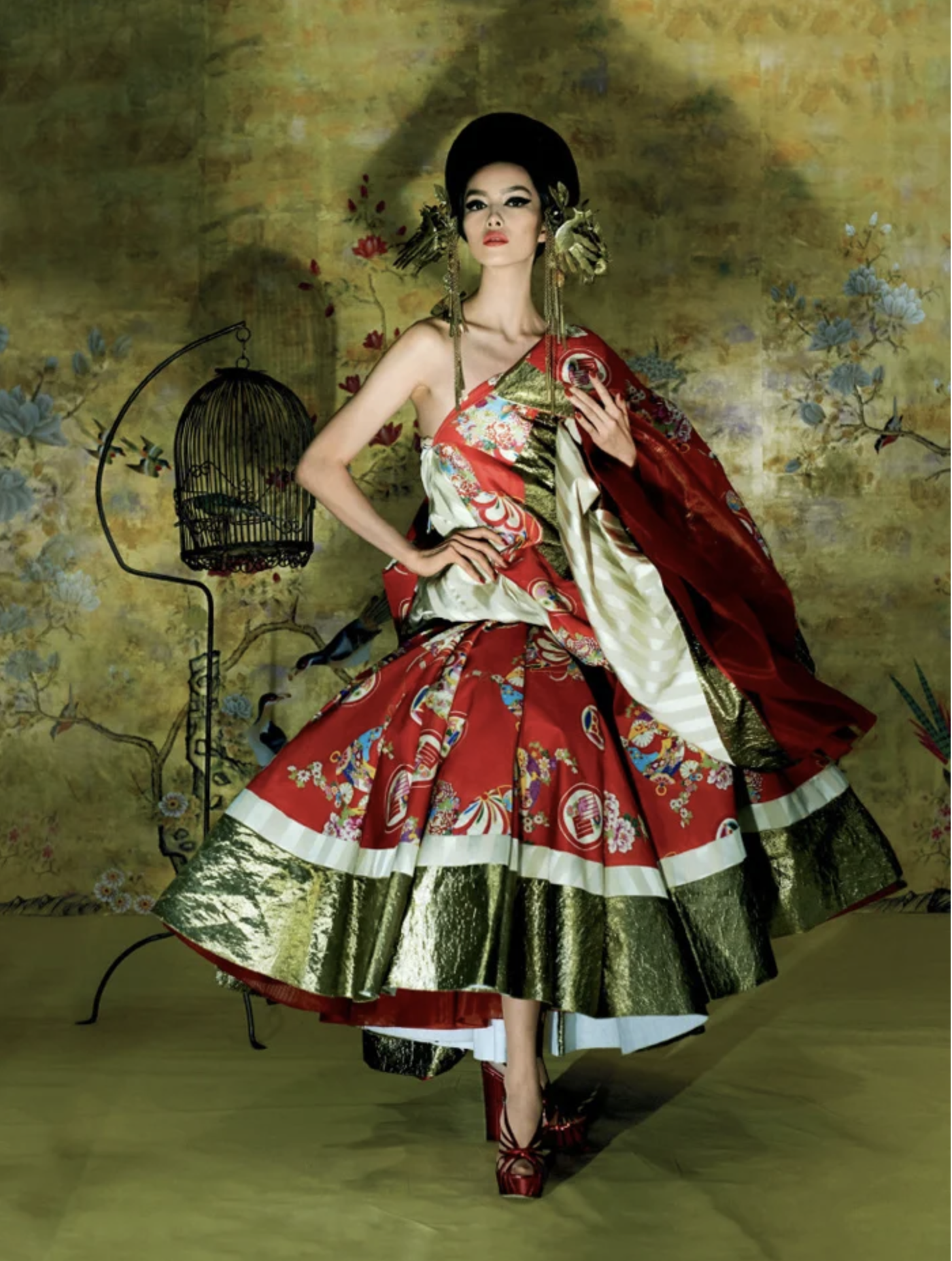 FeiFei-Sun-in-Go-East-by-Steven-Meisel-Vogue-US-May-2015-1.png
