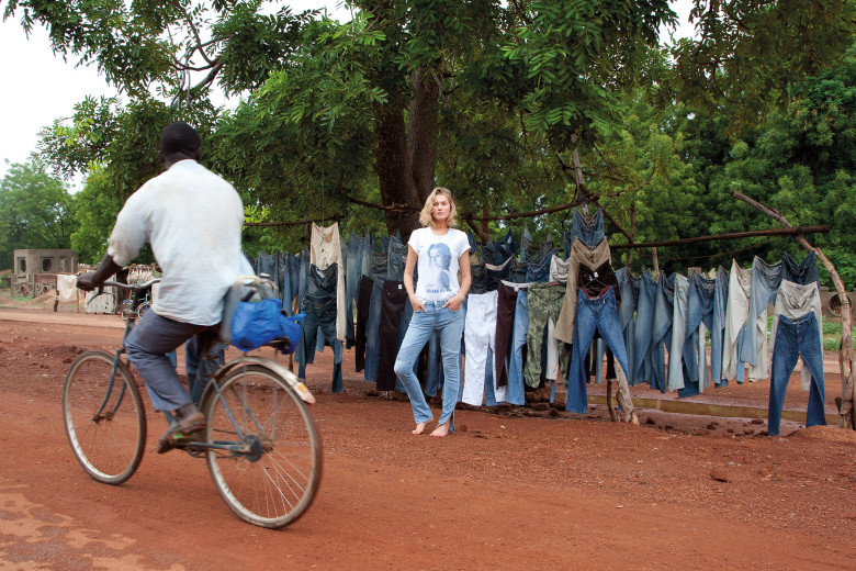 propel Forpustet målbar Toni Garrn for Closed Denim Jeans - #youandmegirl Campaign In Burkina Faso  — Anne of Carversville