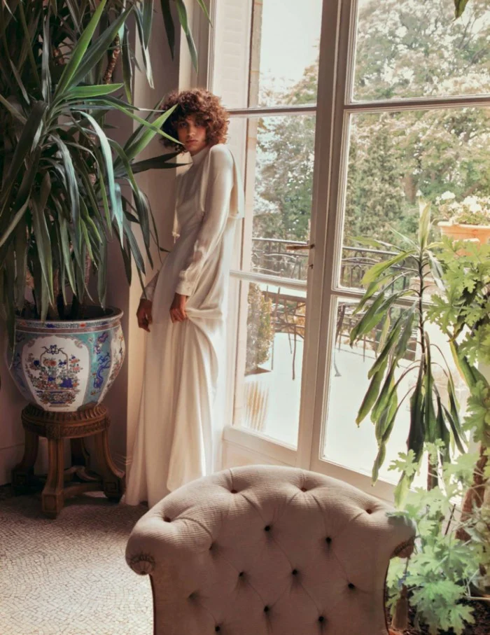 mica-arganaraz-edie-campbell-by-inez-van-lamsweerde-vinoodh-matadin-for-vogue-paris-october-2015-10.jpg