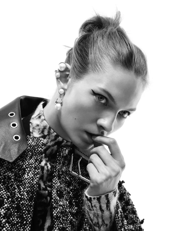 karolin-wolter-by-amy-troost-for-vogue-germany-november-2015-1.jpg