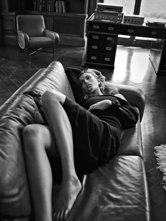 andreea-diaconu-by-lachlan-bailey-for-vogue-china-november-2015-1.jpg
