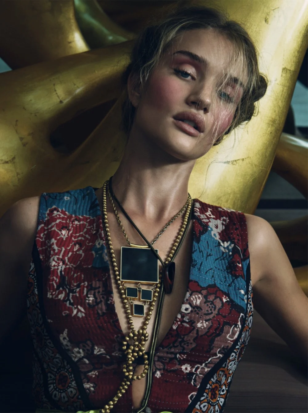 rosie-huntington-whiteley-by-sebastian-kim-for-vogue-korea-november-2015-8.jpg