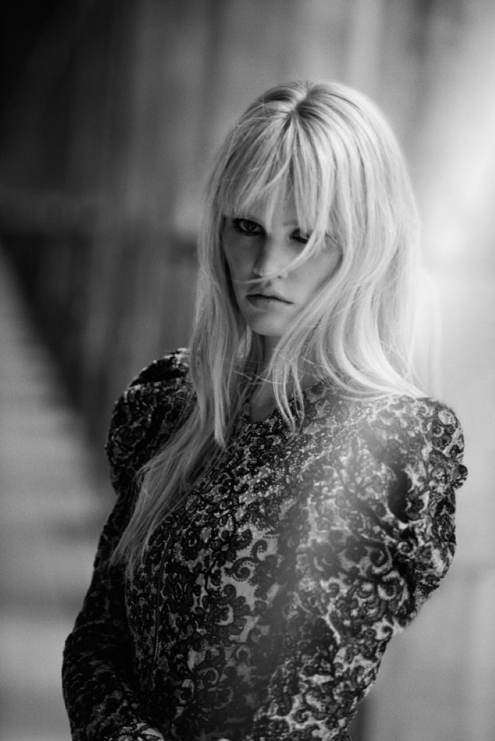 W-Magazine-November-2015-Lara-Stone-and-Freja-Beha-Erichsen- peter-lindbergh (9).jpg