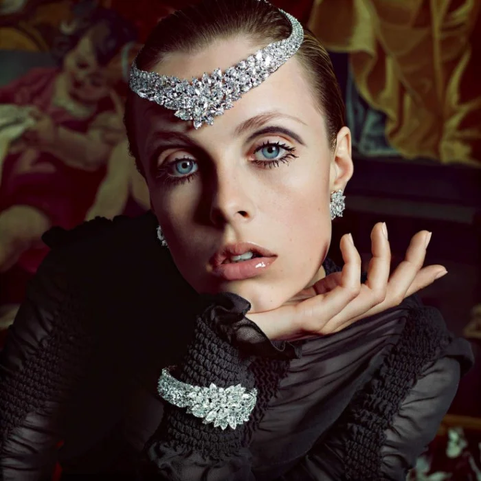 edie-campbell-lara-stone-by-inez-van-lamsweerde-vinoodh-matadin-for-vogue-paris-november-2015-6.jpg