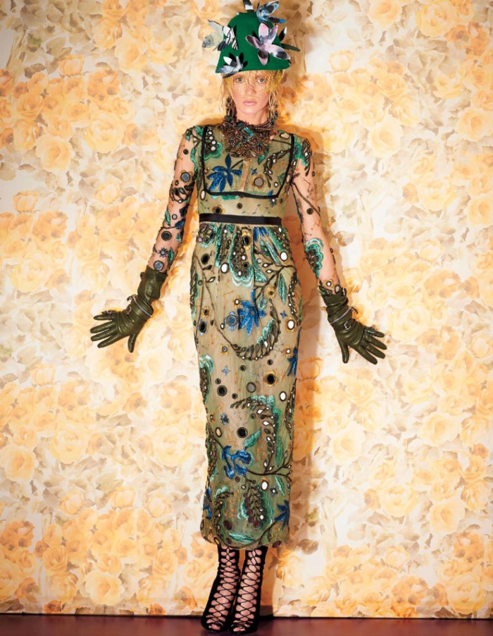 daria-strokous-by-francois-nars-for-harpers-bazaar-japan-december-2015-4.jpg