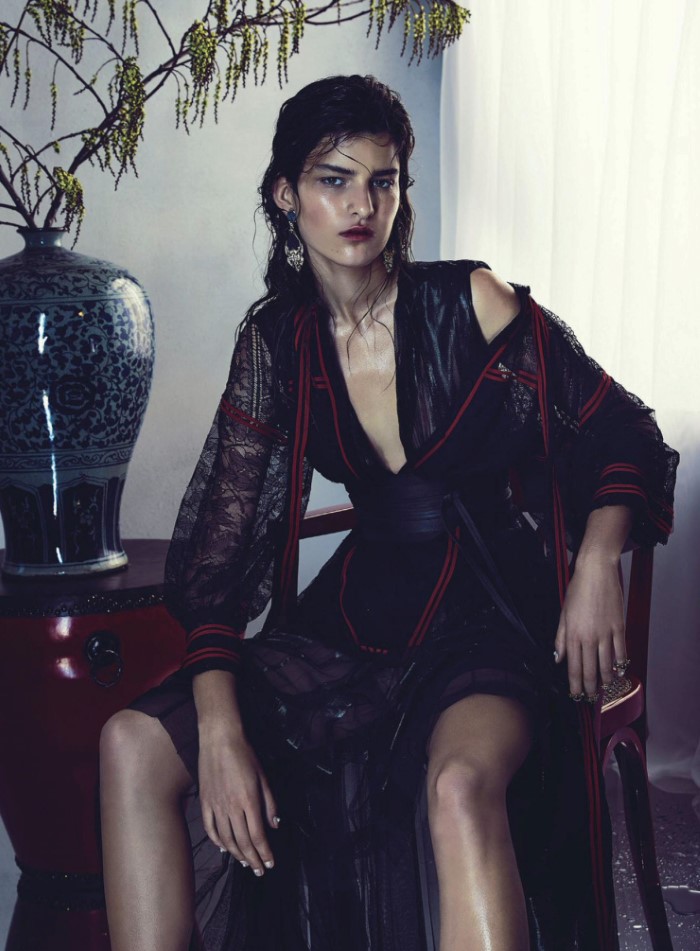 astrid-holler-by-nicole-bentley-for-vogue-australia-december-2015-9.jpg