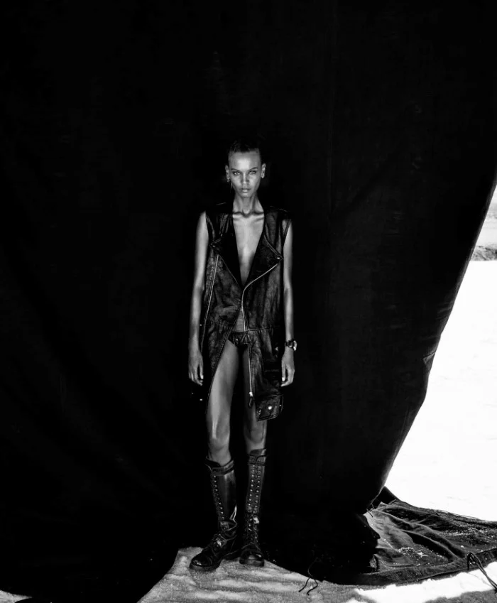 liya-kebede-by-chris-colls-for-porter-magazine-winter-escape-2015-7.jpg