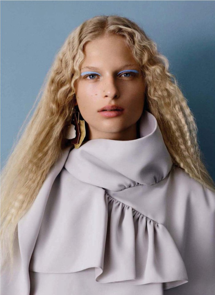 frederikke-sofie-adrienne-jucc88liger-by-ben-toms-for-vogue-china-january-2016-3.jpg