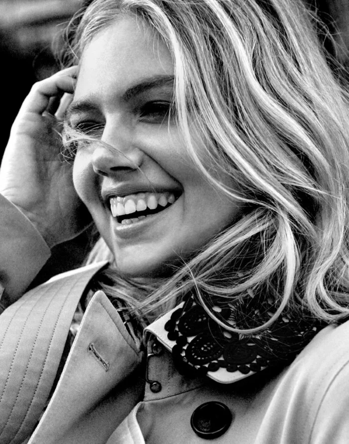 Kate-Upton-Harpers-Yu-Tsai-Bazaar-Singapore-January-2016- (7).jpg