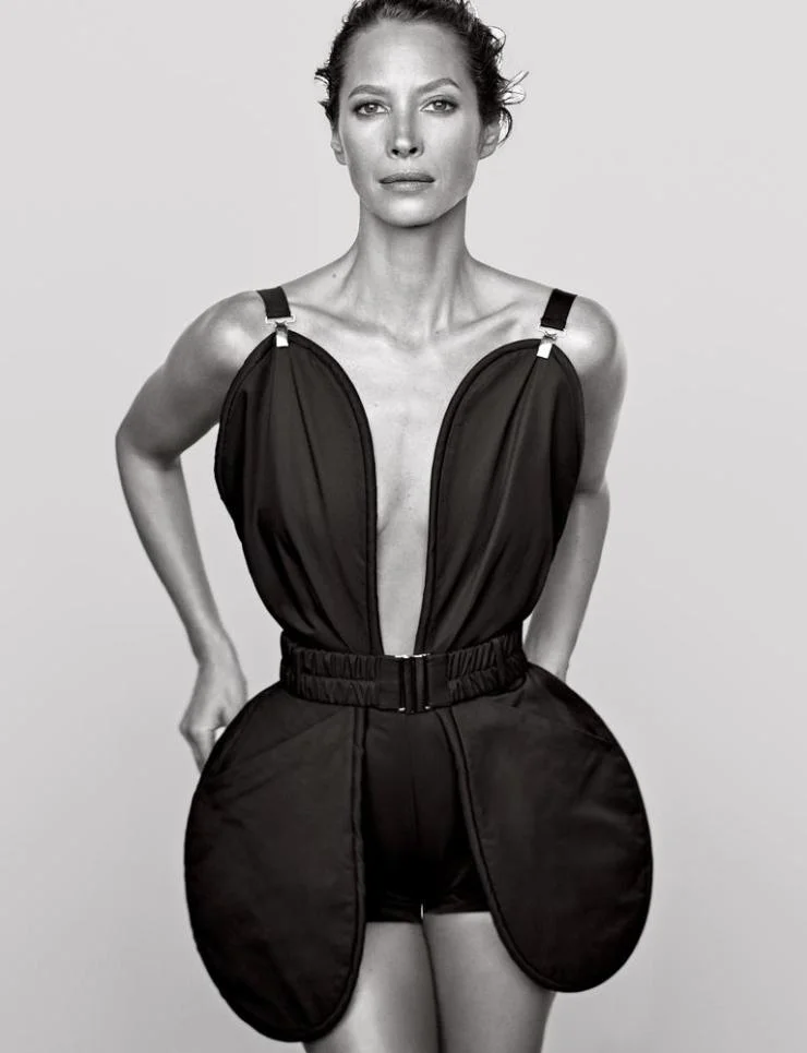 christy-turlington-by-mikael-jansson-for-wsj-magazine-march-2016-1.jpg