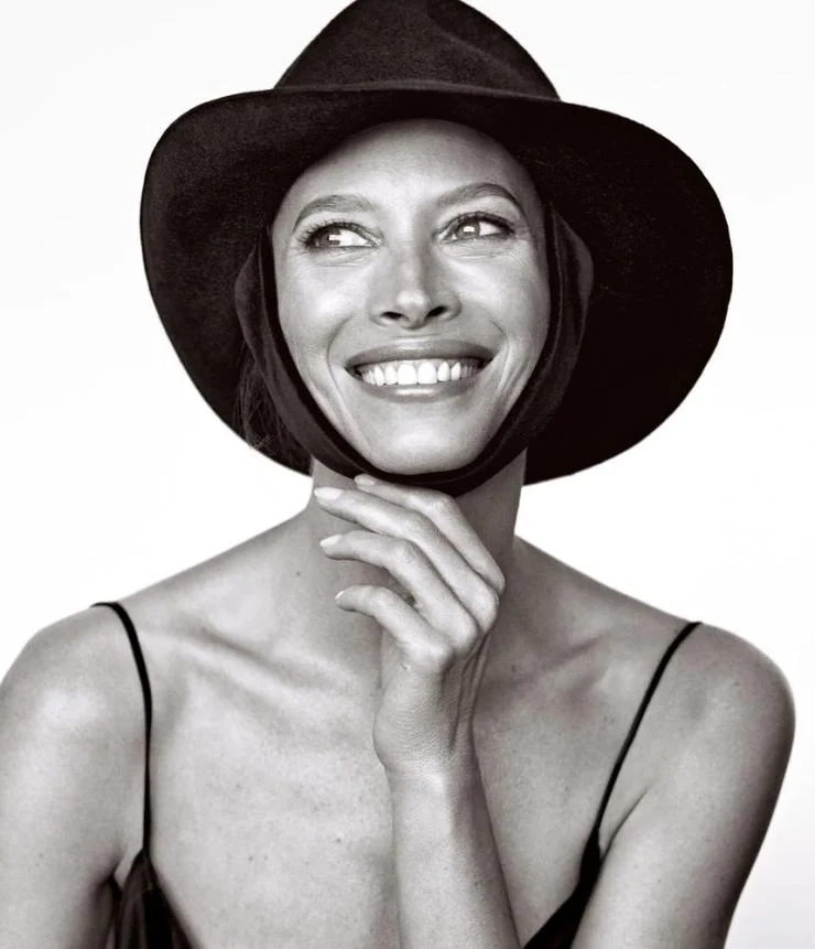 christy-turlington-by-mikael-jansson-for-wsj-magazine-march-2016-5.jpg