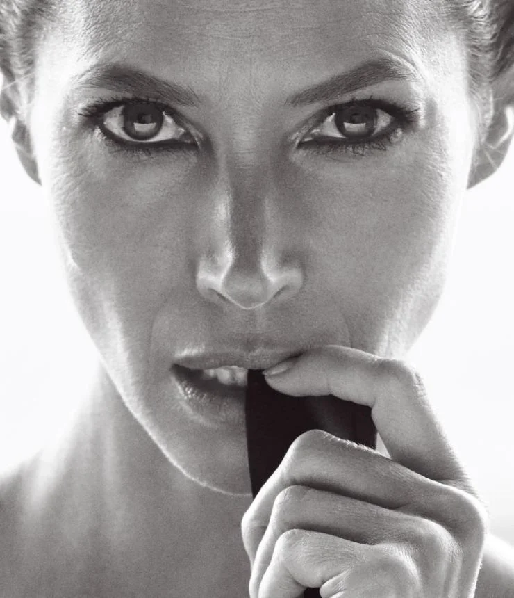 christy-turlington-by-mikael-jansson-for-wsj-magazine-march-2016-9.jpg
