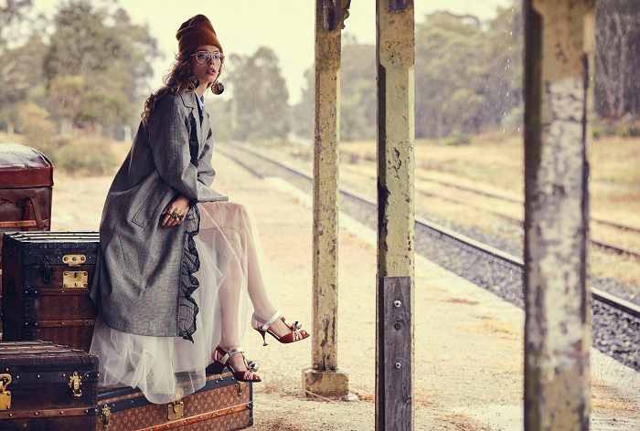 Vogue_Australia-March_2016-Ondria_Hardin-by-Will_Davidson-21.png