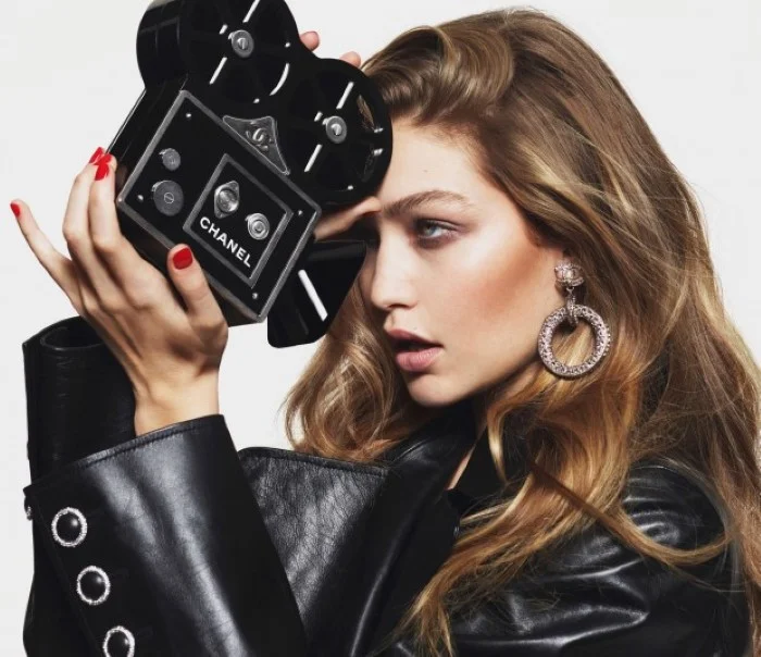 Vogue-Paris-March-2016-Gigi-Hadid-by-Mert-and_Marcus-00d-620x535.jpg