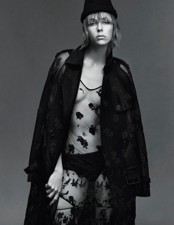 Vogue_Japan-April_2016_Edie_Campbell-by-Luigi_and_Iango-05.jpg