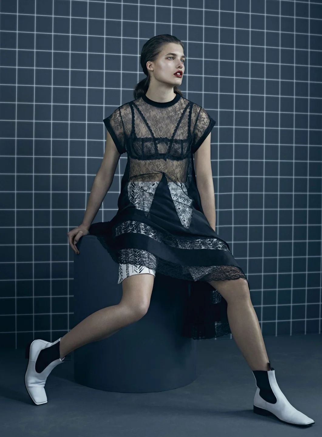julia-van-os-liz-collins-vogue-turkey- (10).jpg