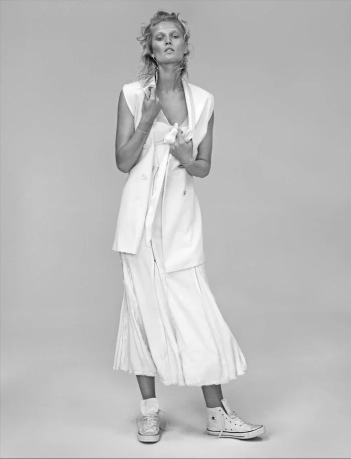 toni-garrn-by-benjamin-lennox-for-lexpress-style-february-2016-4.jpg
