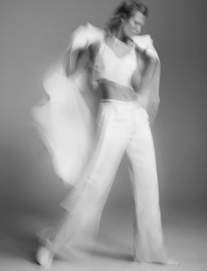 toni-garrn-by-benjamin-lennox-for-lexpress-style-february-2016-7.jpg